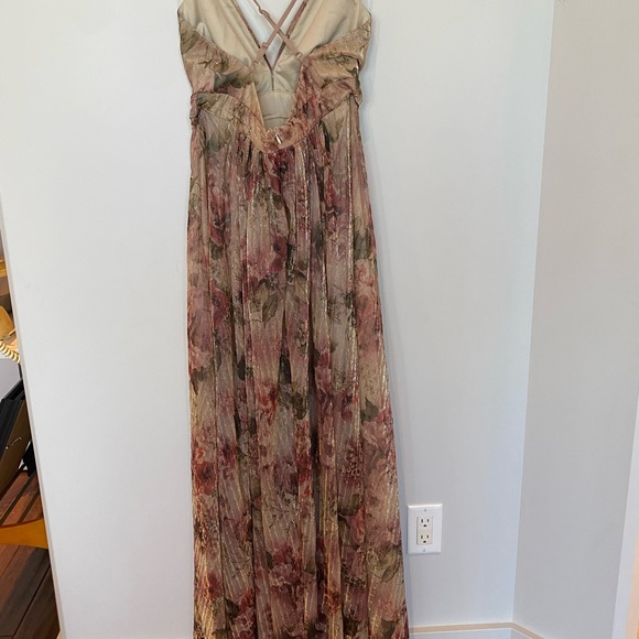 Le Château Metallic floral print deep V gown - Picture 8 of 9